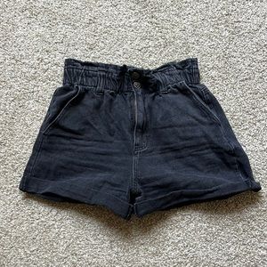 Black denim shorts with elastic waistband